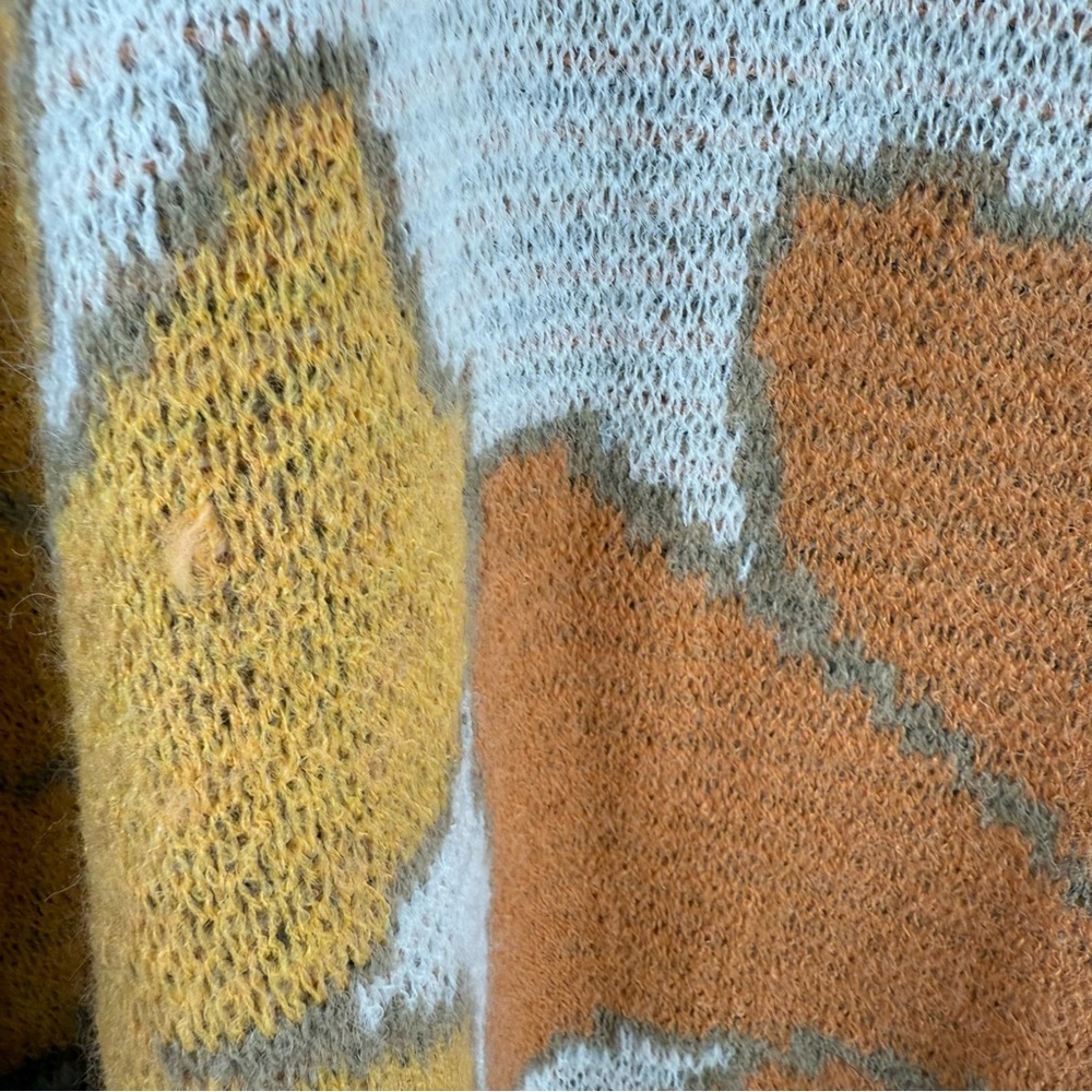 BiBi Orange, Brown, Cream large, bold Floral print Crew Neck cozy Sweater M - Picture 10 of 10